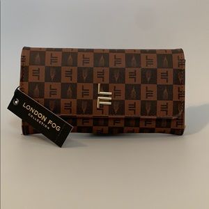 🆕London Fog Gizella Flap Clutch Wallet